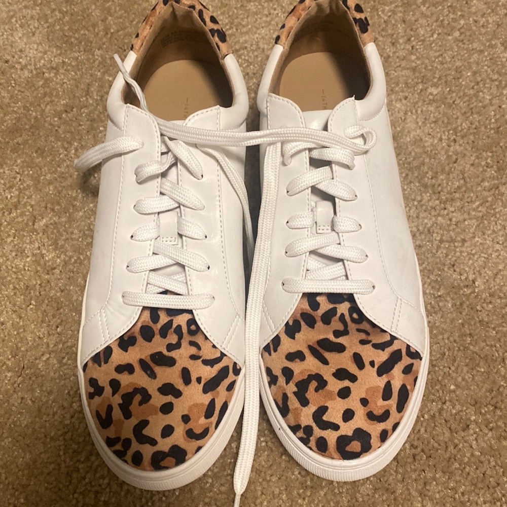 Womens size 13 leopard sneakers!